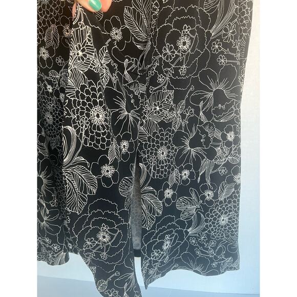 Merona Black and White Floral Ruffle Front Slit Skirt Size XL - Picture 3 of 9